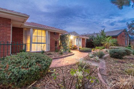 Property photo of 23 Bokissa Drive Frankston VIC 3199