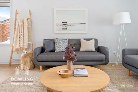 Property photo of 2/6 Gelfius Crescent Macquarie Hills NSW 2285