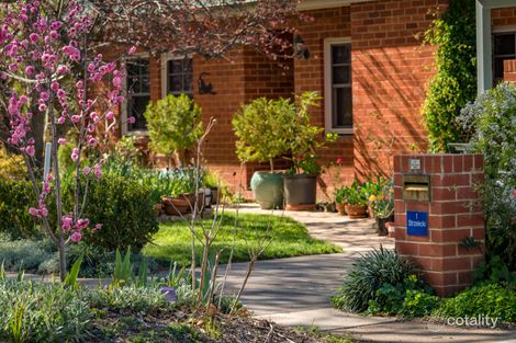 Property photo of 1 Strzelecki Crescent Narrabundah ACT 2604