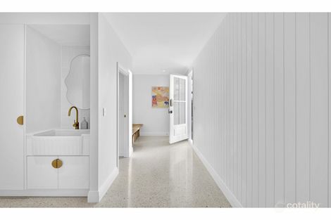 Property photo of 1 Carmel Court Broadbeach Waters QLD 4218