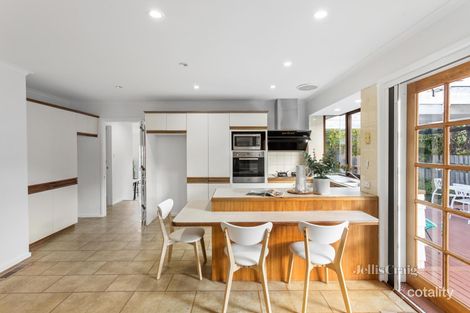 Property photo of 124 King Arthur Drive Glen Waverley VIC 3150