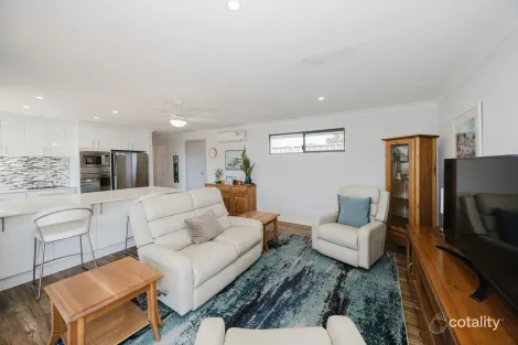 Property photo of 52 Fairway Circle Connolly WA 6027