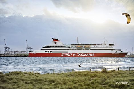 102/92 Beach St, Port Melbourne, VIC 3207