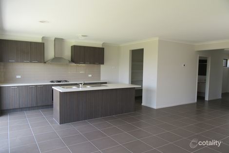 Property photo of 8 Cavendish Avenue Clyde VIC 3978