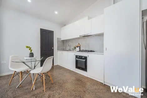 Property photo of 25 Thompson Crescent Roxburgh Park VIC 3064
