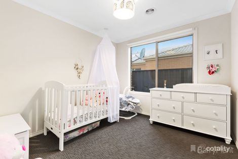 Property photo of 14 Pointer Drive Pakenham VIC 3810