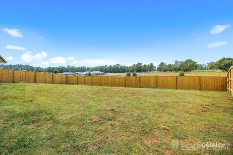 13 Kingston Heath Dr, Drouin, VIC 3818
