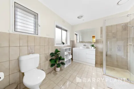 Property photo of 8 Sandra Street Kings Park VIC 3021