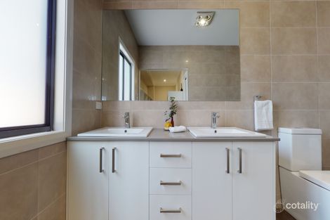 Property photo of 70 Champagne Drive Dubbo NSW 2830