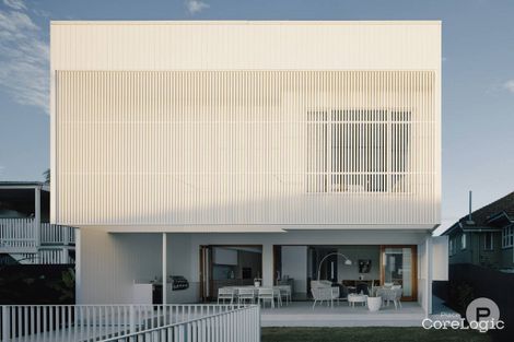 10 Lloyd St, Camp Hill, QLD 4152