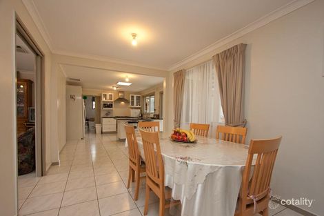 Property photo of 32 Mahon Crescent Narre Warren VIC 3805