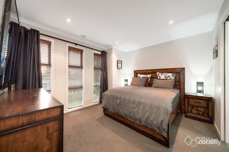 Property photo of 13 Sallys Run Hampton Park VIC 3976