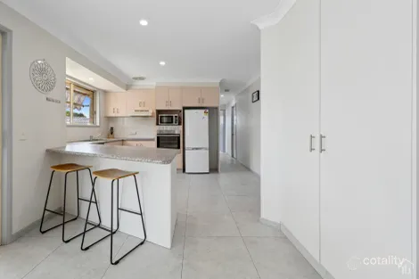 Property photo of 27 Honeymyrtle Drive Banora Point NSW 2486