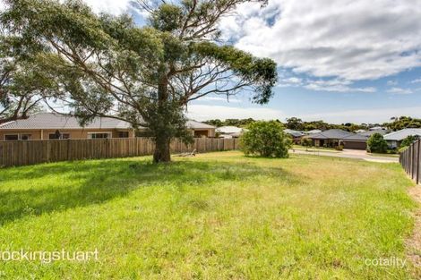 Property photo of 92 Bayview Avenue Rosebud VIC 3939