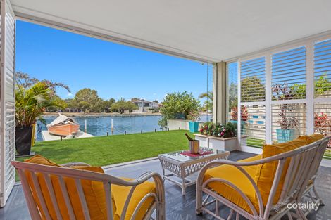 2/42 Vaggelas Cres, Biggera Waters, QLD 4216