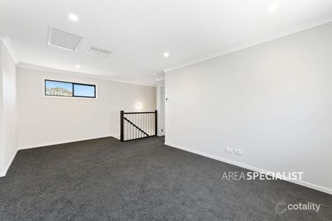 Property photo of 10 Corrigans Run Keysborough VIC 3173