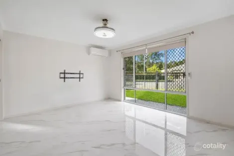 Property photo of 3 Casuarina Way Helensvale QLD 4212