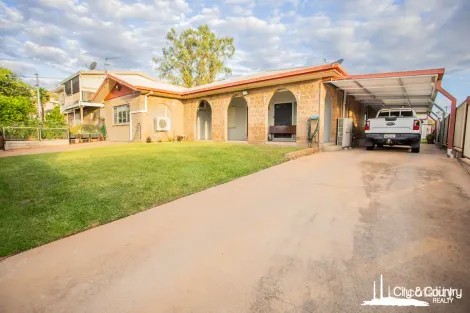 Property photo of 16 Raven Crescent Townview QLD 4825