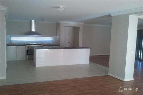 Property photo of 58 Park Orchard Drive Pakenham VIC 3810