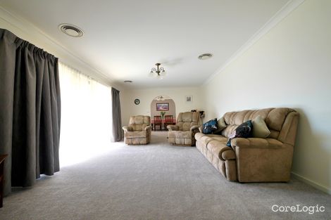 Property photo of 18 Yaldara Crescent Cowra NSW 2794