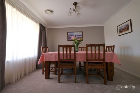 Property photo of 18 Yaldara Crescent Cowra NSW 2794