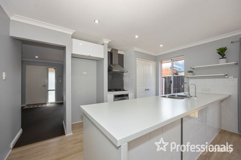 Property photo of 15 Wollaston Vista Ellenbrook WA 6069