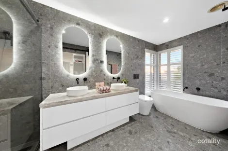 Property photo of 8 Pinnacle Way Fraser Rise VIC 3336