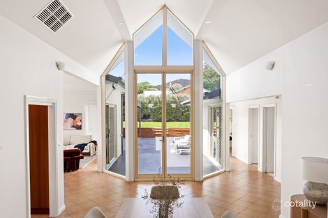 Property photo of 10 Darmody Place Jerrabomberra NSW 2619