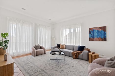 Property photo of 10 Darmody Place Jerrabomberra NSW 2619