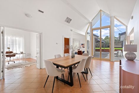 Property photo of 10 Darmody Place Jerrabomberra NSW 2619