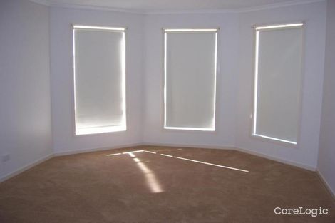Property photo of 15 Ballybunion Avenue Craigieburn VIC 3064