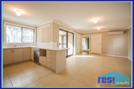 Property photo of 5 Hooghly Avenue Cameron Park NSW 2285
