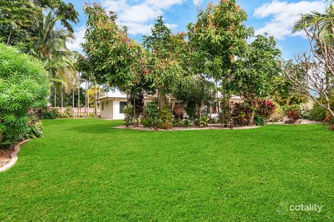 Property photo of 17 Davis Close Manoora QLD 4870