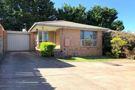 Property photo of 2/20 Temby Close Endeavour Hills VIC 3802
