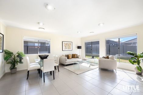 Property photo of 18 Watermill Avenue Craigieburn VIC 3064