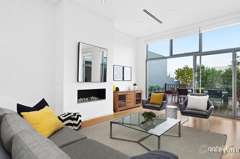 Property photo of 2 Linnaker Place Kew VIC 3101