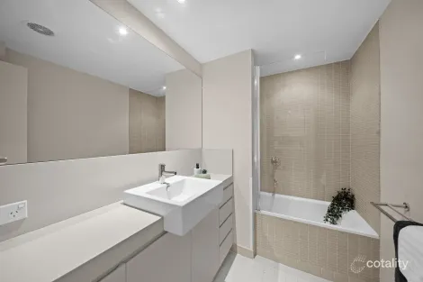 Property photo of 21/36 Canberra Avenue Forrest ACT 2603
