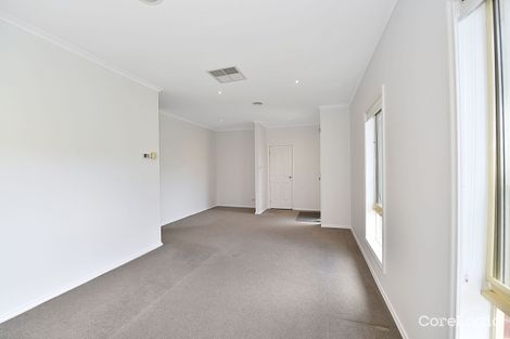 Property photo of 8 Amis Crescent Avondale Heights VIC 3034