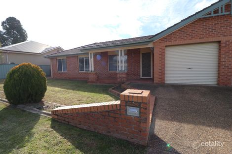 1/19 Berthong St, Young, NSW 2594