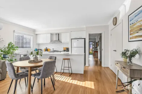 Property photo of 11 Honeyeater Way Mount Duneed VIC 3217