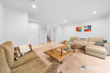 Property photo of 10 Bayvista Circuit Point Cook VIC 3030