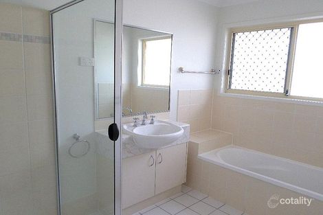 Property photo of 92 Willowtree Drive Flinders View QLD 4305