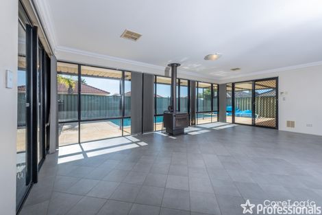 Property photo of 35 Antonio Circuit Port Kennedy WA 6172