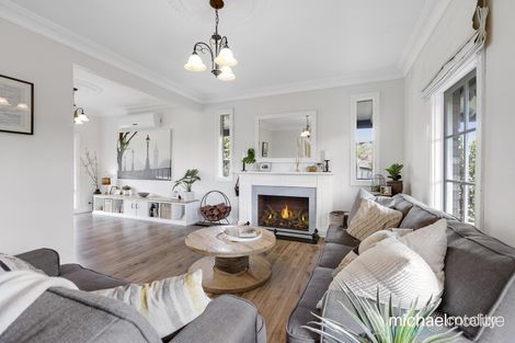 Property photo of 8 Olinda Place Frankston VIC 3199