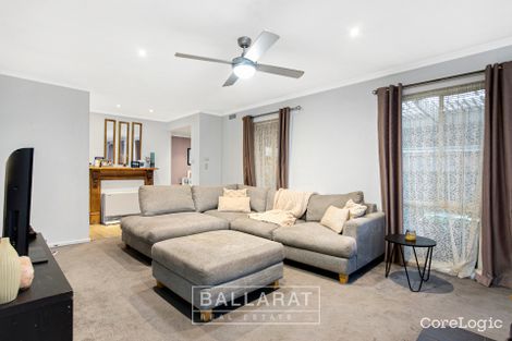 Property photo of 70 Marie Crescent Wendouree VIC 3355