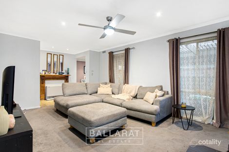 Property photo of 70 Marie Crescent Wendouree VIC 3355