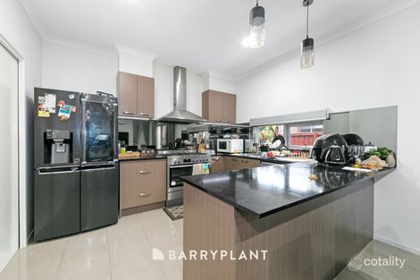 Property photo of 24 Tolkien Boulevard Officer VIC 3809