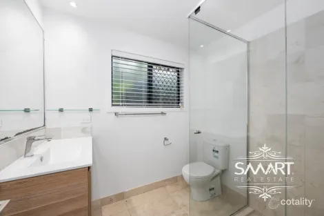 Property photo of 7 Tambourah Drive Benowa QLD 4217