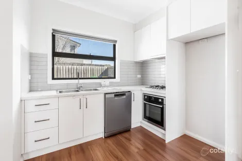 Property photo of 2/12 Dryandra Avenue Epping VIC 3076