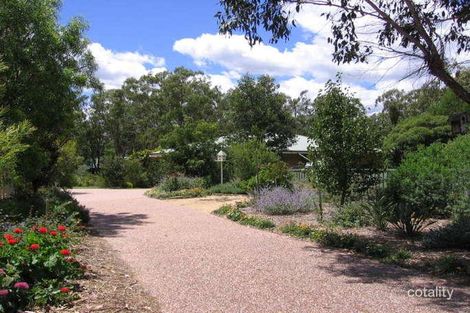 11 Bundaleer Dr, Warwick, QLD 4370